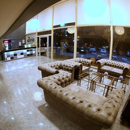 Avia Hotel & Resort Yehud-Monosson Exterior foto