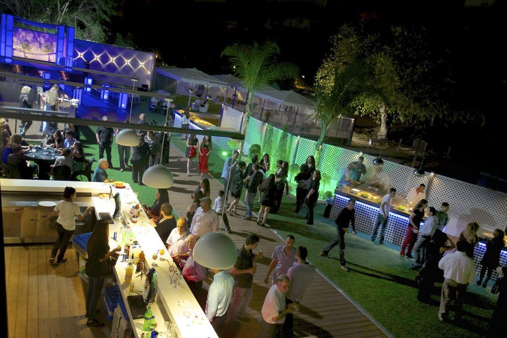 Avia Hotel & Resort Yehud-Monosson Exterior foto