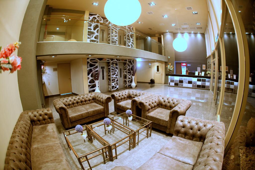 Avia Hotel & Resort Yehud-Monosson Exterior foto
