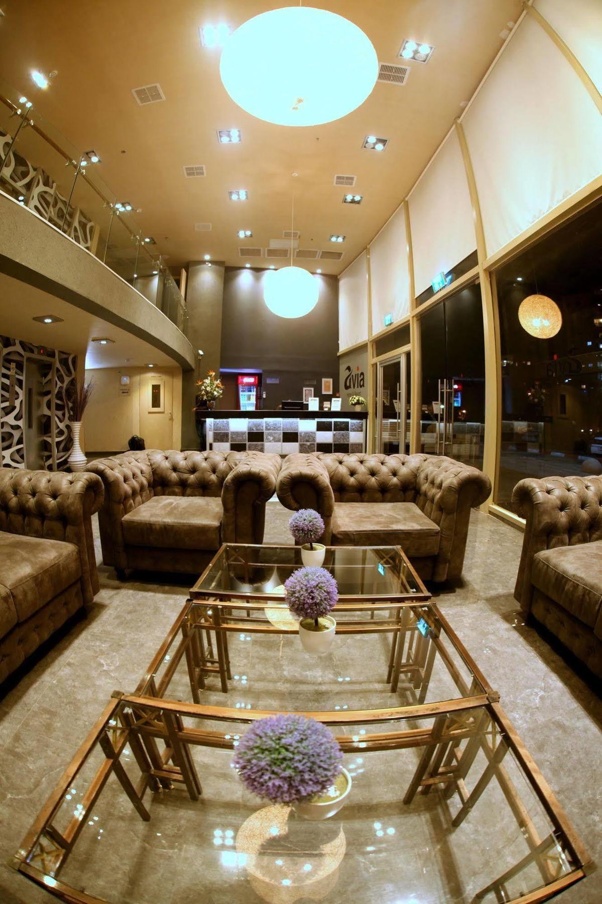 Avia Hotel & Resort Yehud-Monosson Exterior foto