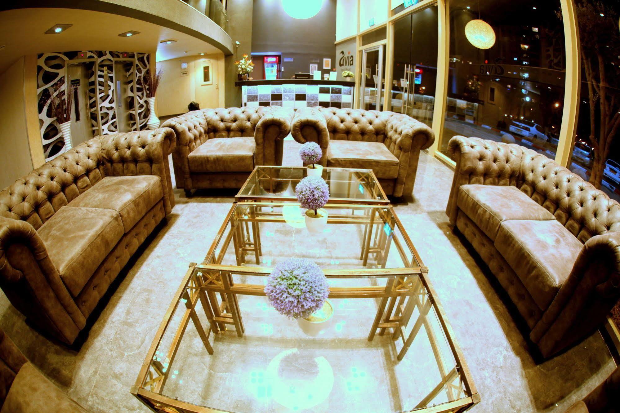 Avia Hotel & Resort Yehud-Monosson Exterior foto